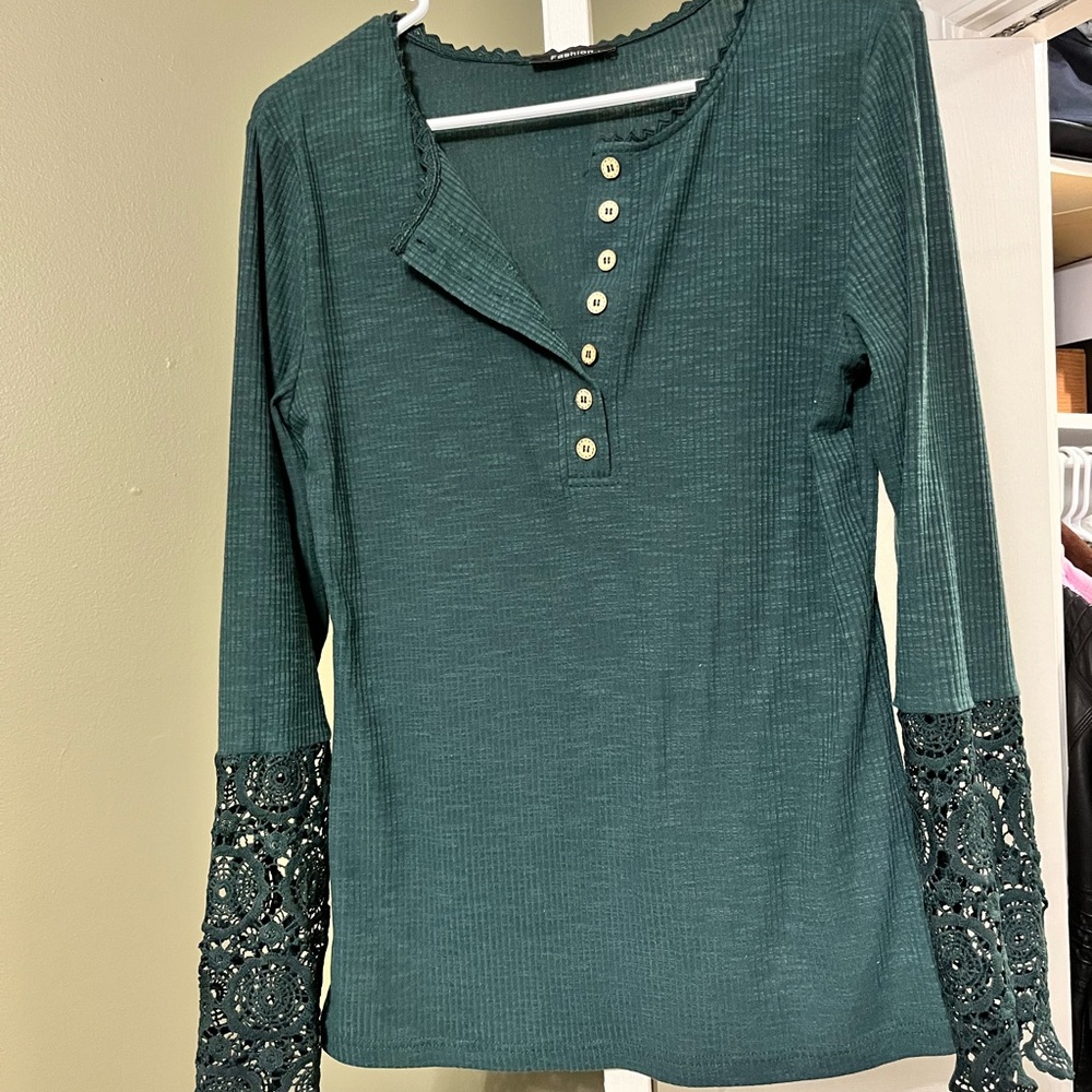 Elegant Teal Lace Sleeve Top